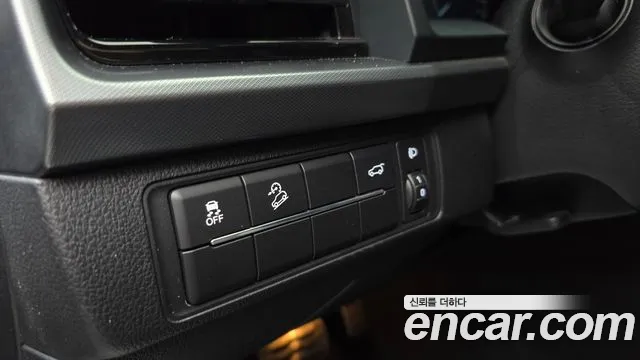 KG_Mobility_Ssangyong Rexton Rexton Arena Дизель 2.2 4WD — Фото автомобиля 19