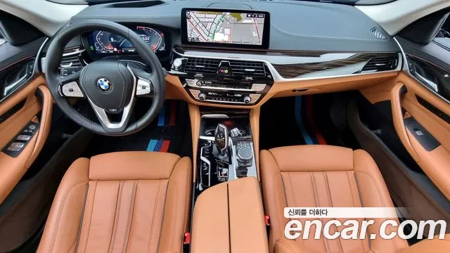 BMW 5 Series G30 — Фото автомобиля 7