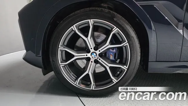 BMW X6 xDrive40i M Sport — Фото автомобиля 5