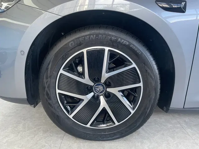 BYD Qin L — Фото автомобиля 7