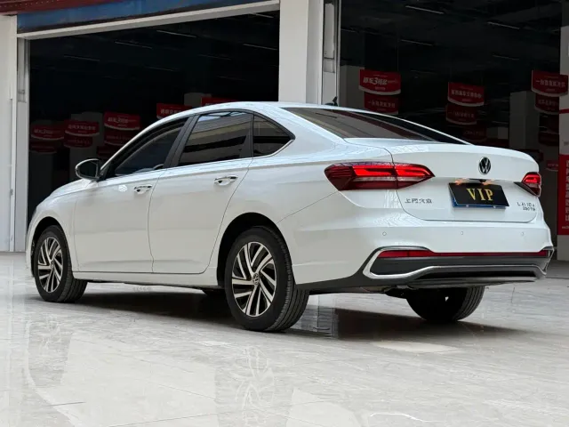 Volkswagen Lavida — Фото автомобиля 9