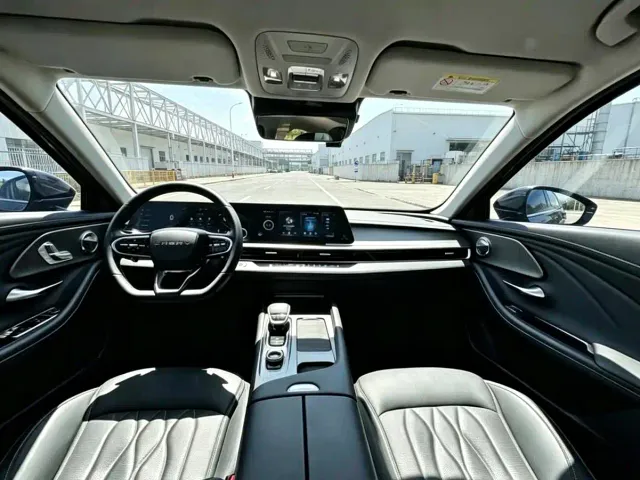 Chery Arrizo 8 — Фото автомобиля 8