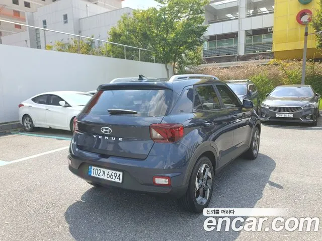 Hyundai Venue — Фото автомобиля 7