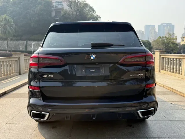BMW X5 — Фото автомобиля 14