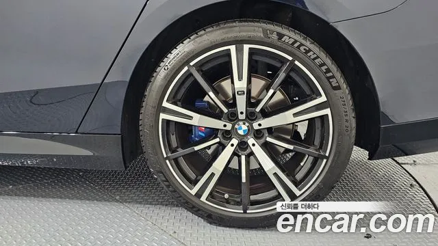 BMW 5-Series 5 серия (G60) 530i xDrive M Sport — Фото автомобиля 5