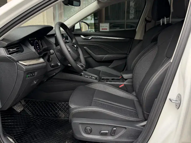 Skoda Octavia — Фото автомобиля 7