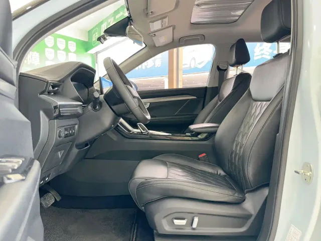 Wuling Asta — Фото автомобиля 8