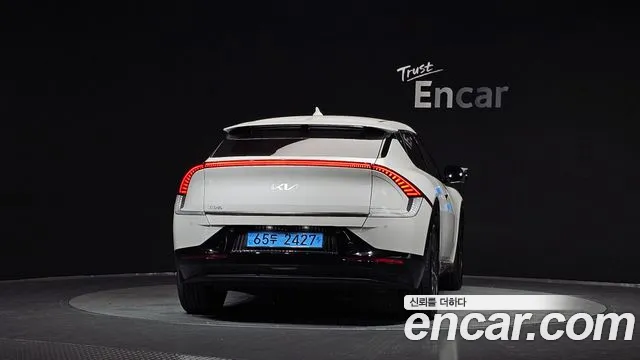 Kia EV6 — Фото автомобиля 4