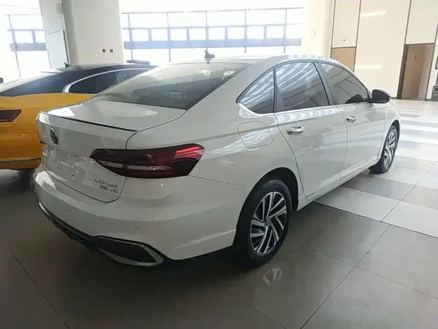 Volkswagen Lavida — Фото автомобиля 6