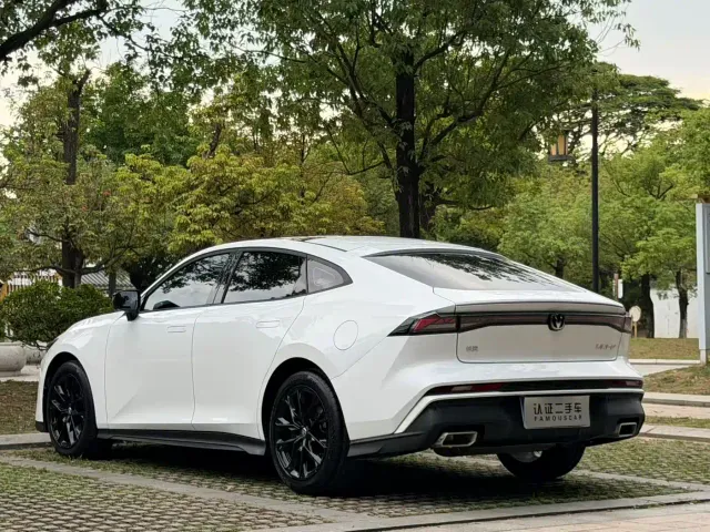 Changan UNI-V — Фото автомобиля 5