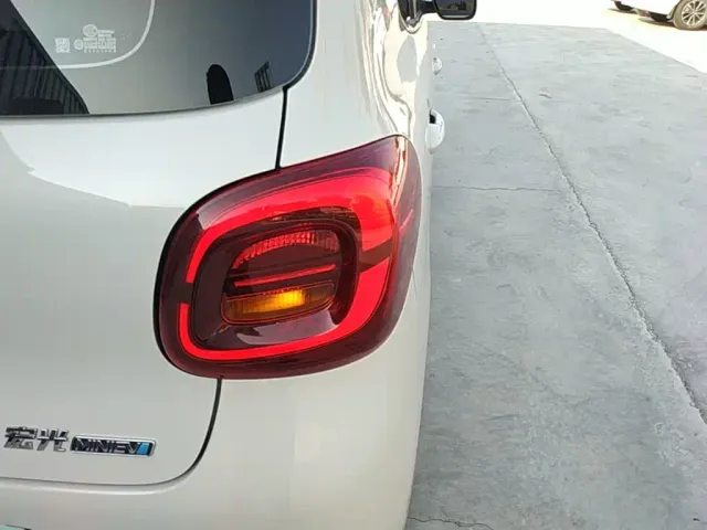 Wuling Hongguang Mini EV — Фото автомобиля 7