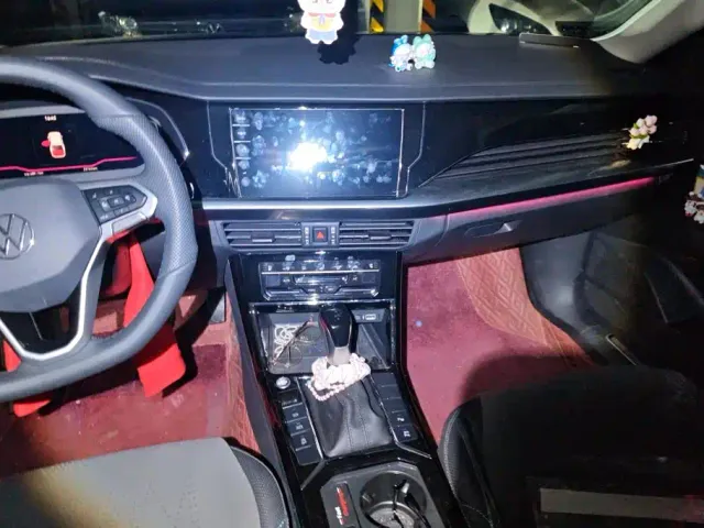 Volkswagen Passat — Фото автомобиля 13
