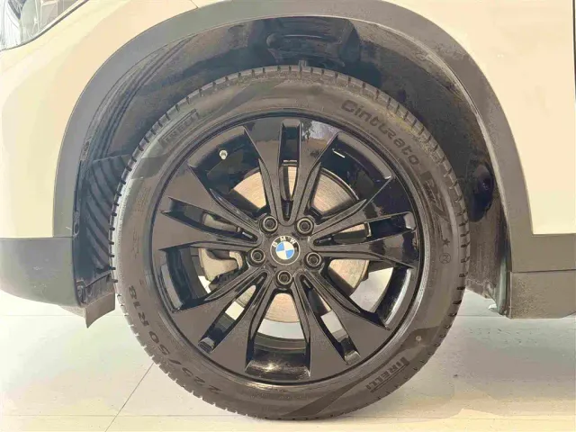 BMW X1 — Фото автомобиля 12
