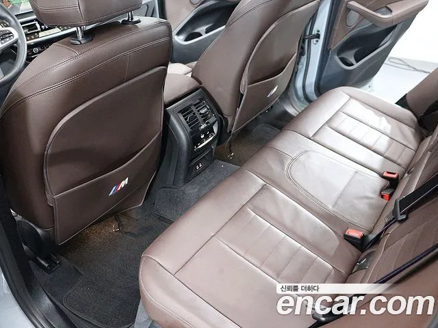 BMW X3 xDrive 20i M Sport Pro — Фото автомобиля 15