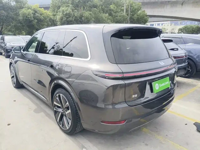 Li Auto L9 — Фото автомобиля 4