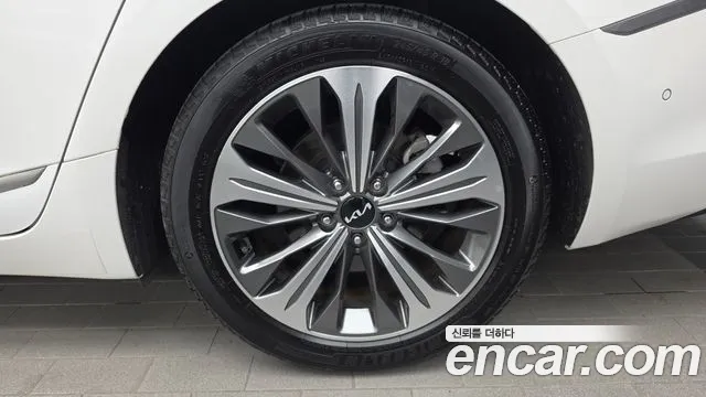 Kia K8 Hybrid — Фото автомобиля 6