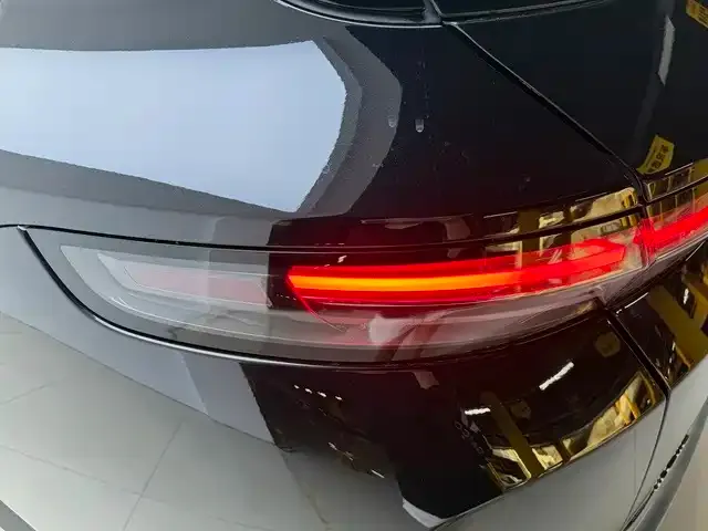 Li Auto L7 — Фото автомобиля 10