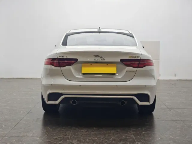 Jaguar XEL — Фото автомобиля 6