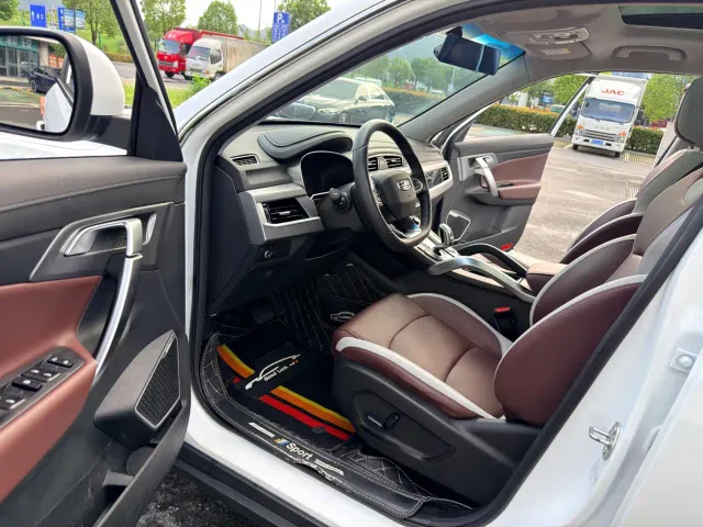 Geely Boyue — Фото автомобиля 9