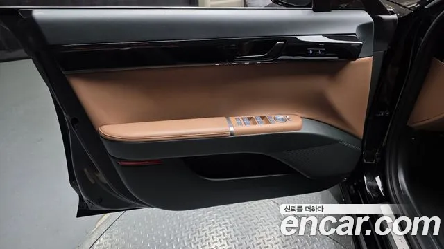 Hyundai Grandeur GN7 — Фото автомобиля 13