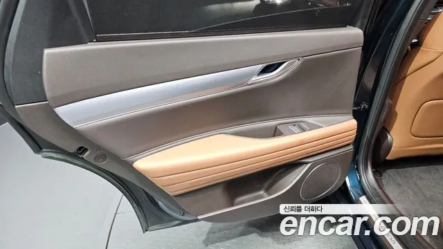 Genesis G80 Бензин 2.5 турбо AWD — Фото автомобиля 24