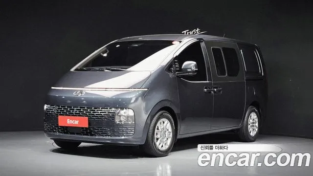 Фотография автомобиля — Hyundai Staria