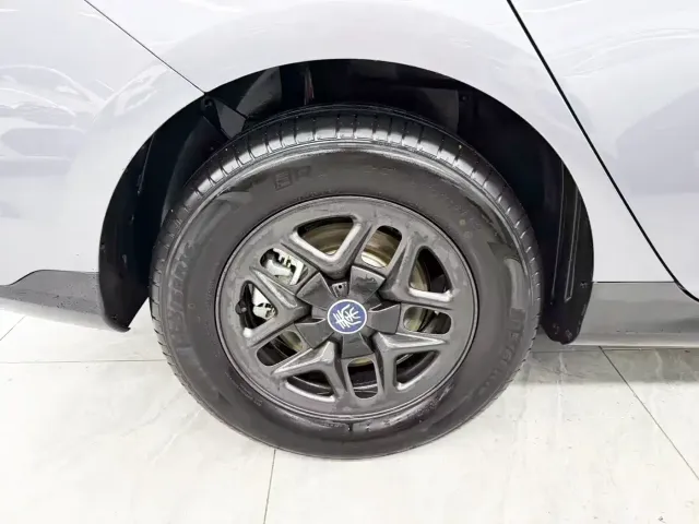 BYD Qin PLUS — Фото автомобиля 21