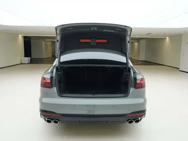 Audi S4 — Фото автомобиля 5