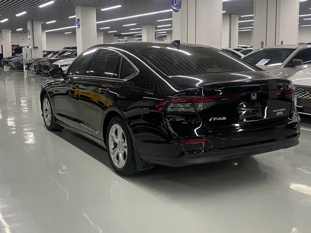 Honda Accord — Фото автомобиля 15