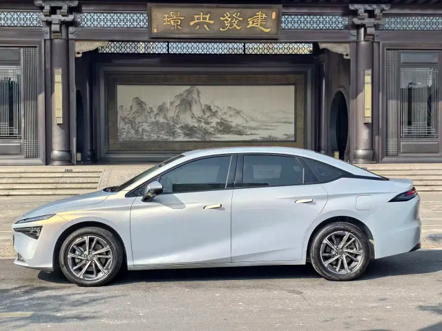 GAC Aion S MAX — Фото автомобиля 8