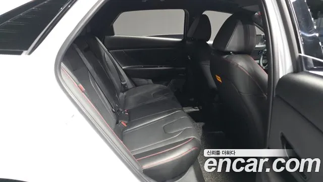 Hyundai Avante CN7 — Фото автомобиля 12
