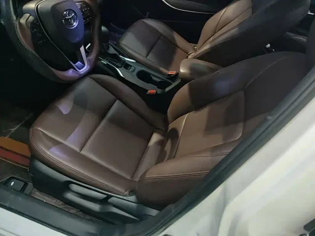 Toyota Corolla — Фото автомобиля 10