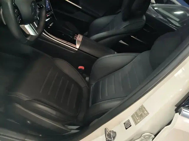 Mercedes-Benz C-Class — Фото автомобиля 14