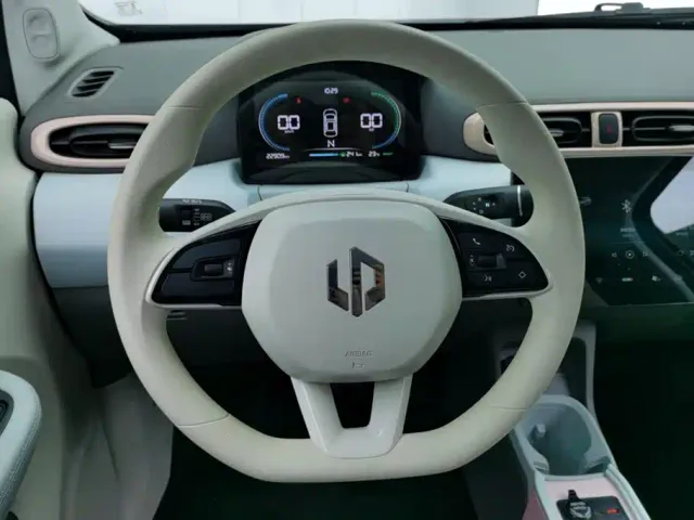 Leapmotor T03 — Фото автомобиля 15