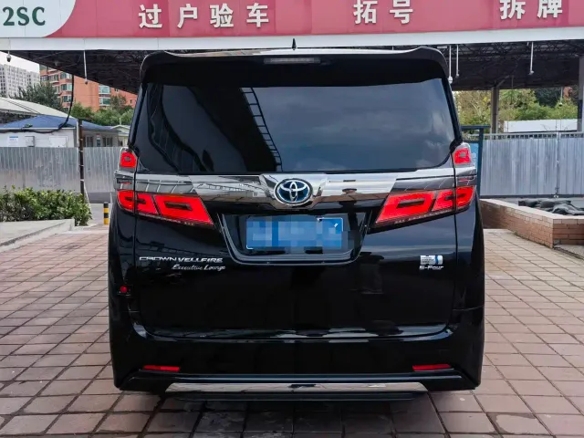 Toyota Vellfire — Фото автомобиля 14