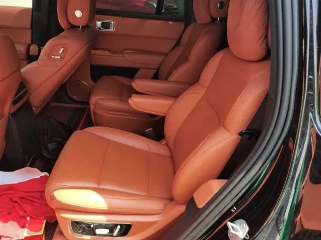Li Auto L9 — Фото автомобиля 12