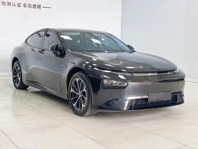Xpeng P7 — Фото автомобиля 3