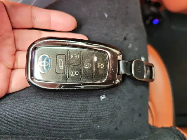 Toyota Granvia — Фото автомобиля 11