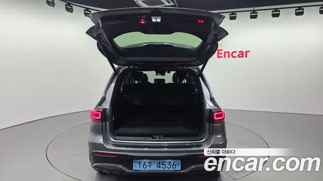 Mercedes-Benz EQB — Фото автомобиля 19