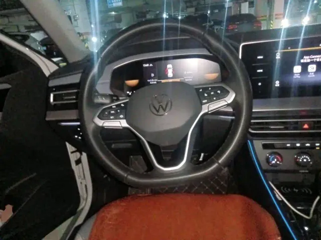 Volkswagen Lavida — Фото автомобиля 6