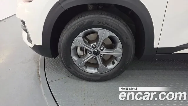 Kia Seltos Seltos Бензин 1.6 турбо 2WD — Фото автомобиля 5
