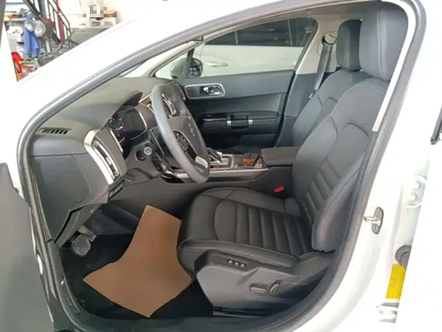 Citroen C6 — Фото автомобиля 14