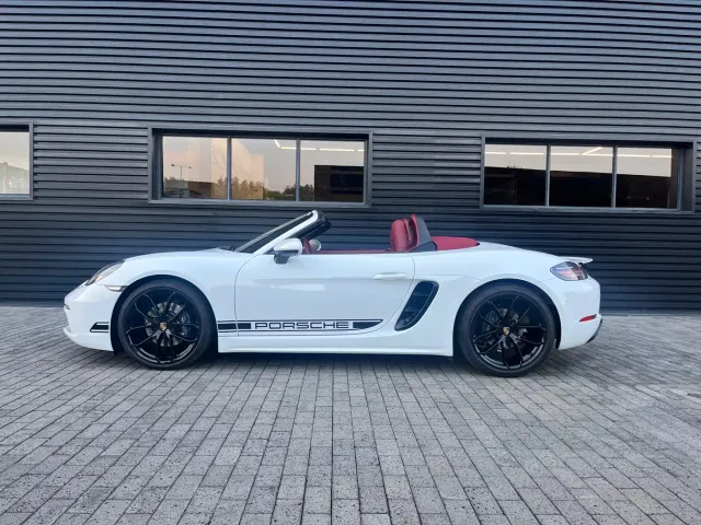 Porsche 718 — Фото автомобиля 3