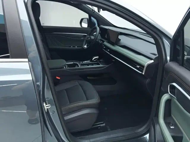 Geely Haoyue L — Фото автомобиля 8