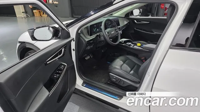 Kia EV6 — Фото автомобиля 10