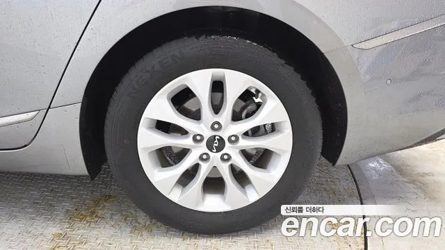 Kia K8 2.5 Бензин 2WD — Фото автомобиля 20