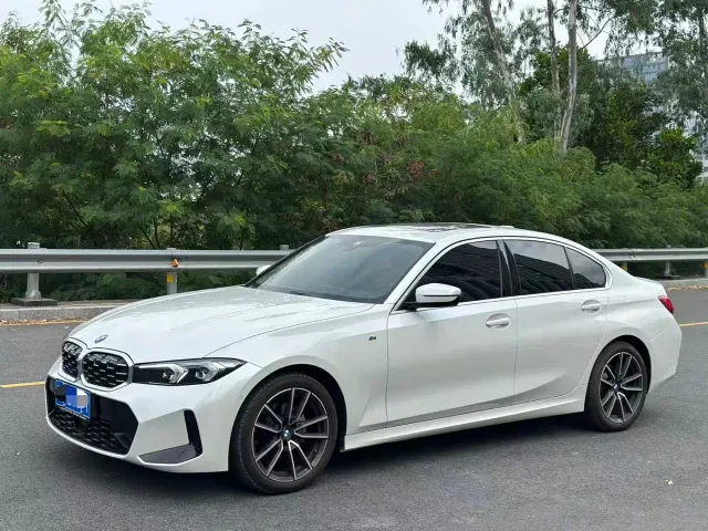 Фотография автомобиля — BMW 3 Series