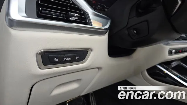 BMW X7 — Фото автомобиля 23