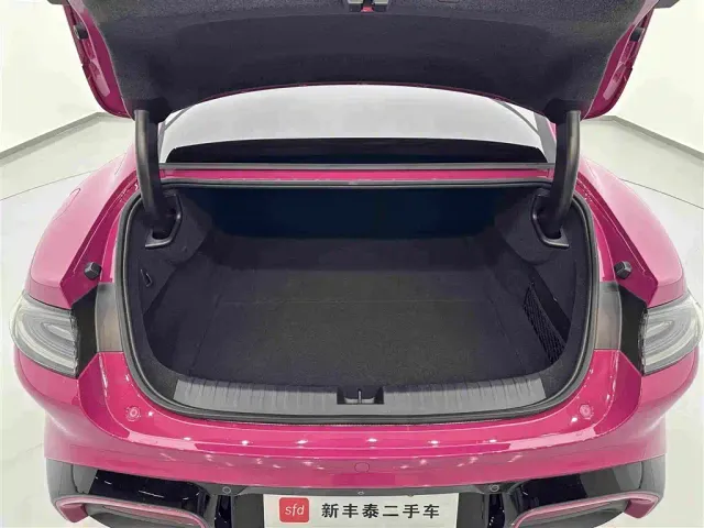Xiaomi SU7 — Фото автомобиля 24
