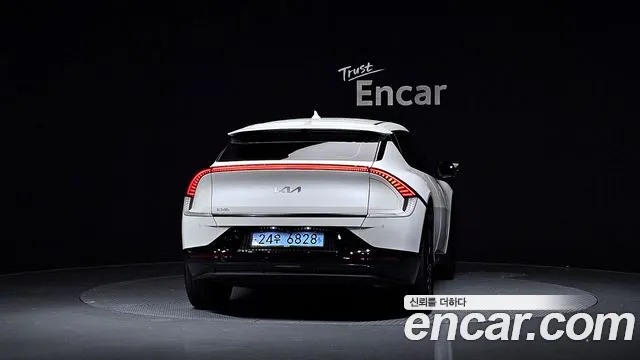 Kia EV6 — Фото автомобиля 4